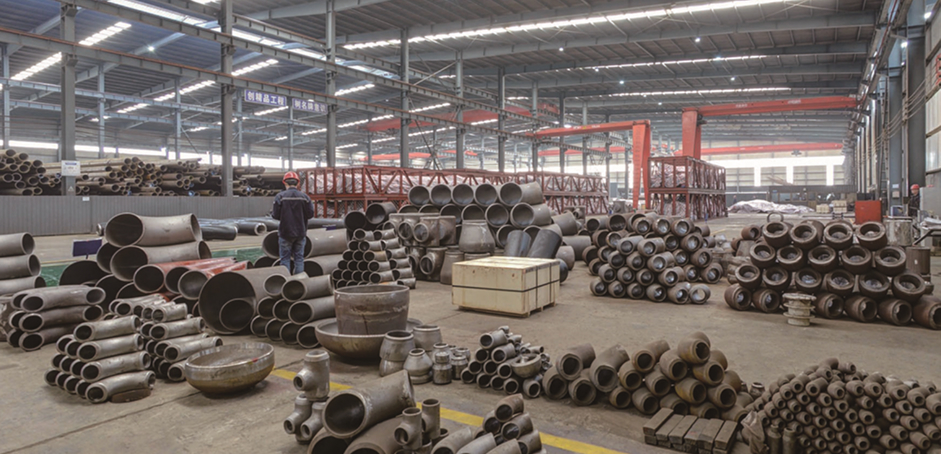 تعمل تجهيزات الأنابيب Hebei Hongcheng على تعزيز قدرات التصنيع، وتقديم حلول موثوقة لمشاريع خطوط الأنابيب العالمية ذات درجات الحرارة العالية