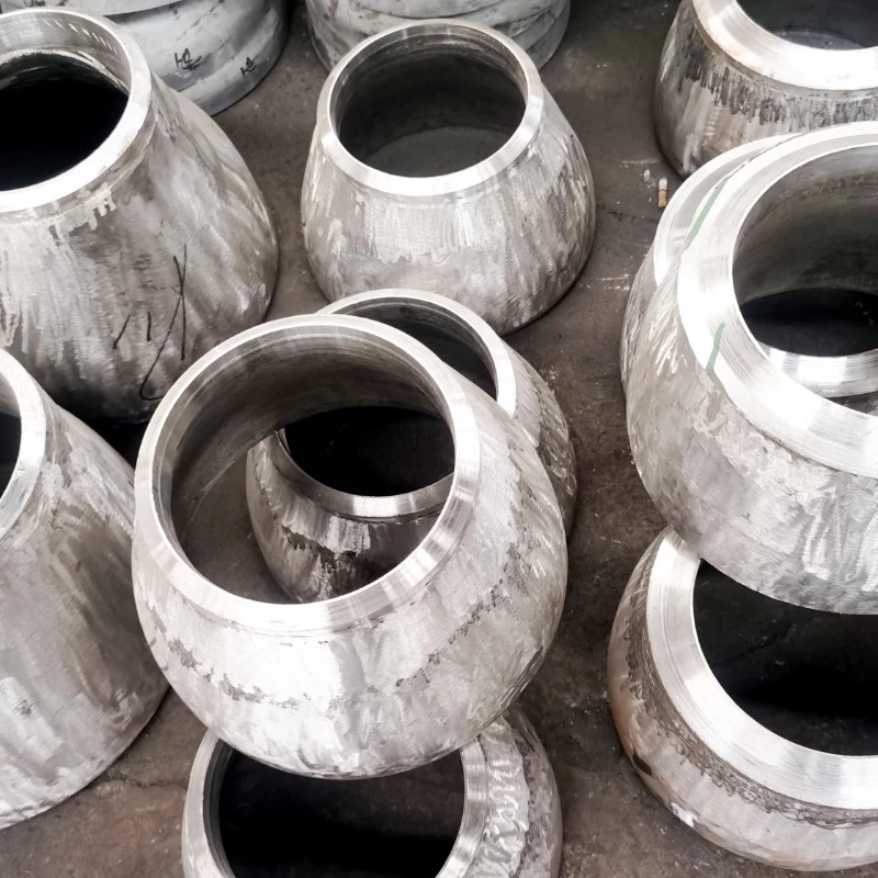 ASTM A234 WP11 مخفض سبائك الصلب